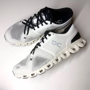 On Cloud X3 Men’s Athletic Running Shoes Size- 7.5